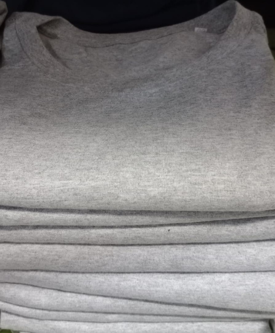 camiseta lisa básico bege masculino camiseta lisa básico bege masculino